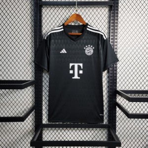 23-24 Bayern Munich Goalkeeper Black Jersey