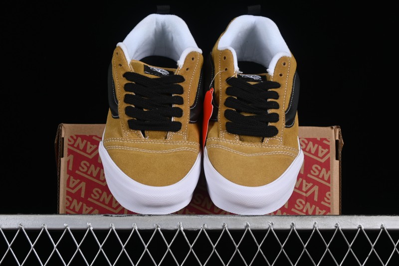 Vans Classics Knu Skool Retro Skate Shoes with Thick Tongue and Oversized Toe - VN0009QC5QJ1