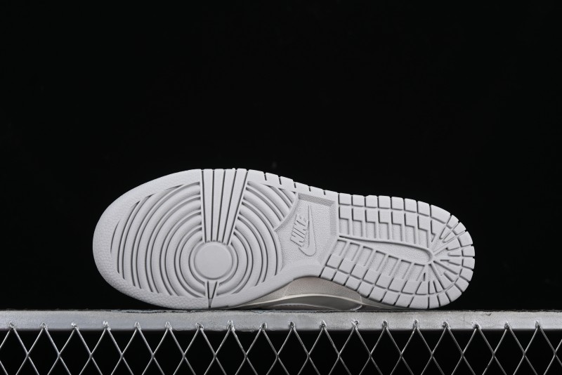 Nike SB Dunk Low Supreme Collaboration - Classic Beige Gray Anniversary High-End Custom Low-Top Casual Skate Shoes - XX8888-001