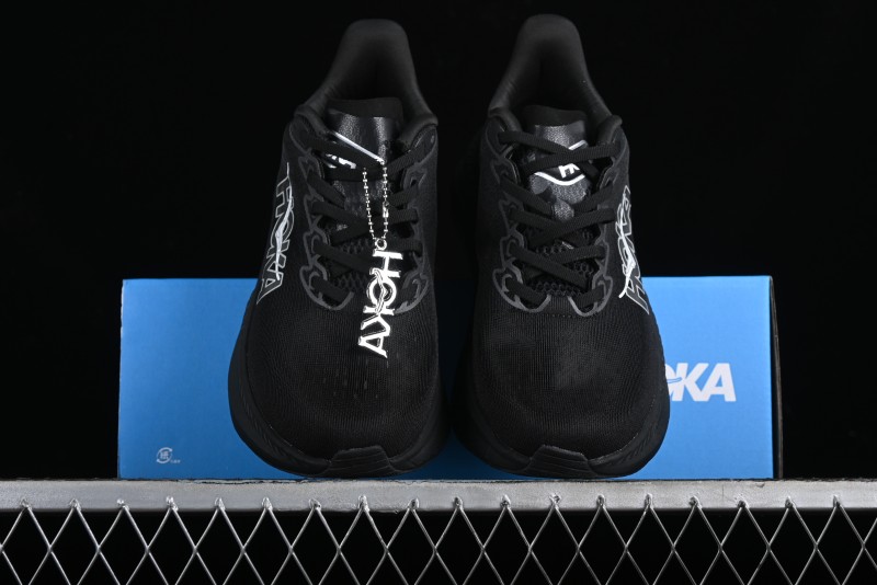 HOKA ONE ONE MACH 6 Flagship Racing Shoes with Carbon Plate Technology and Asymmetric Design - 114791 BLACK