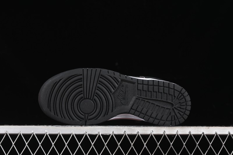 Nike SB Dunk Low Casual Skate Shoes in Black Pink - CW1590-100
