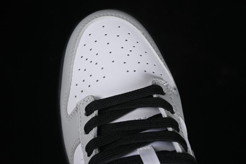 Nike Dunk Low "Glitter Swoosh" Light Silver SB Low-Top Casual Skate Shoes - HQ3462-191