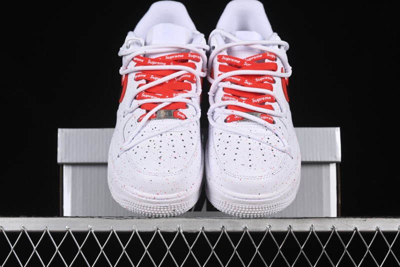 Supreme x Nike Air Force 1 '07 Low Casual Sneakers with Broken Swoosh and Anime-Inspired Spray Paint Design - CU9225-101