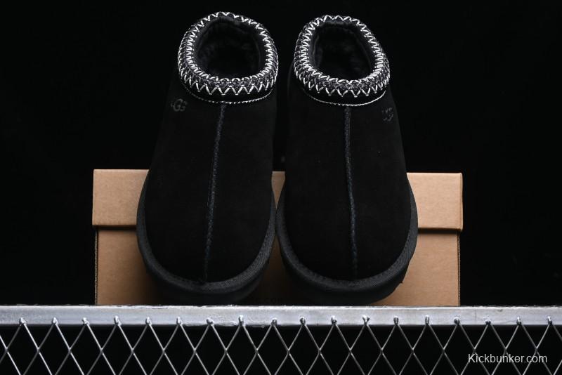 UGG Classic Mini II Snow Boots with TREADLITE Outsole - 5955