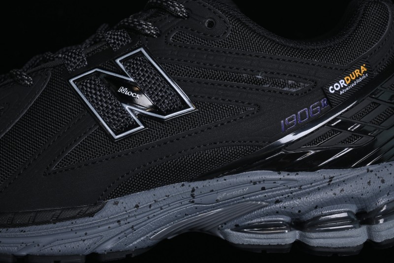 New Balance 1906 Series Retro Dad Style Casual Running Shoes - M1906ROC