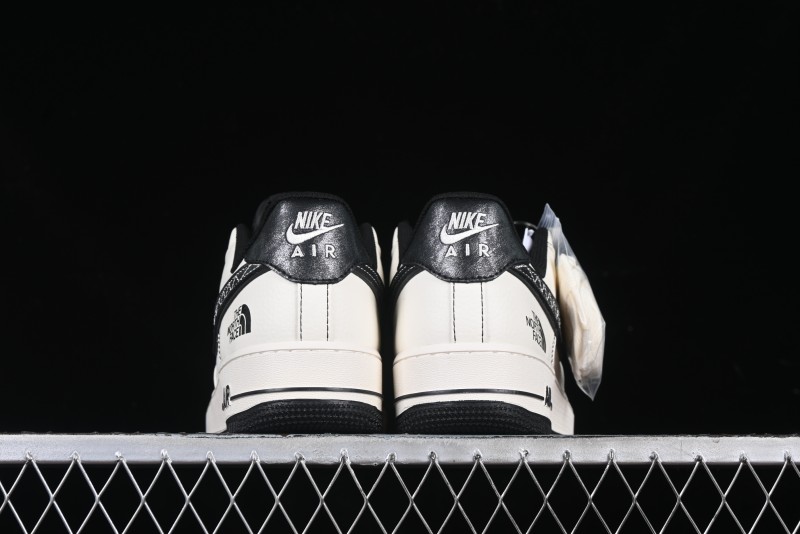 Nike Air Force 1'07 Low The North Face Collaboration Patent Leather Black Stitch Low-Top Casual Sneakers - DM6688-005