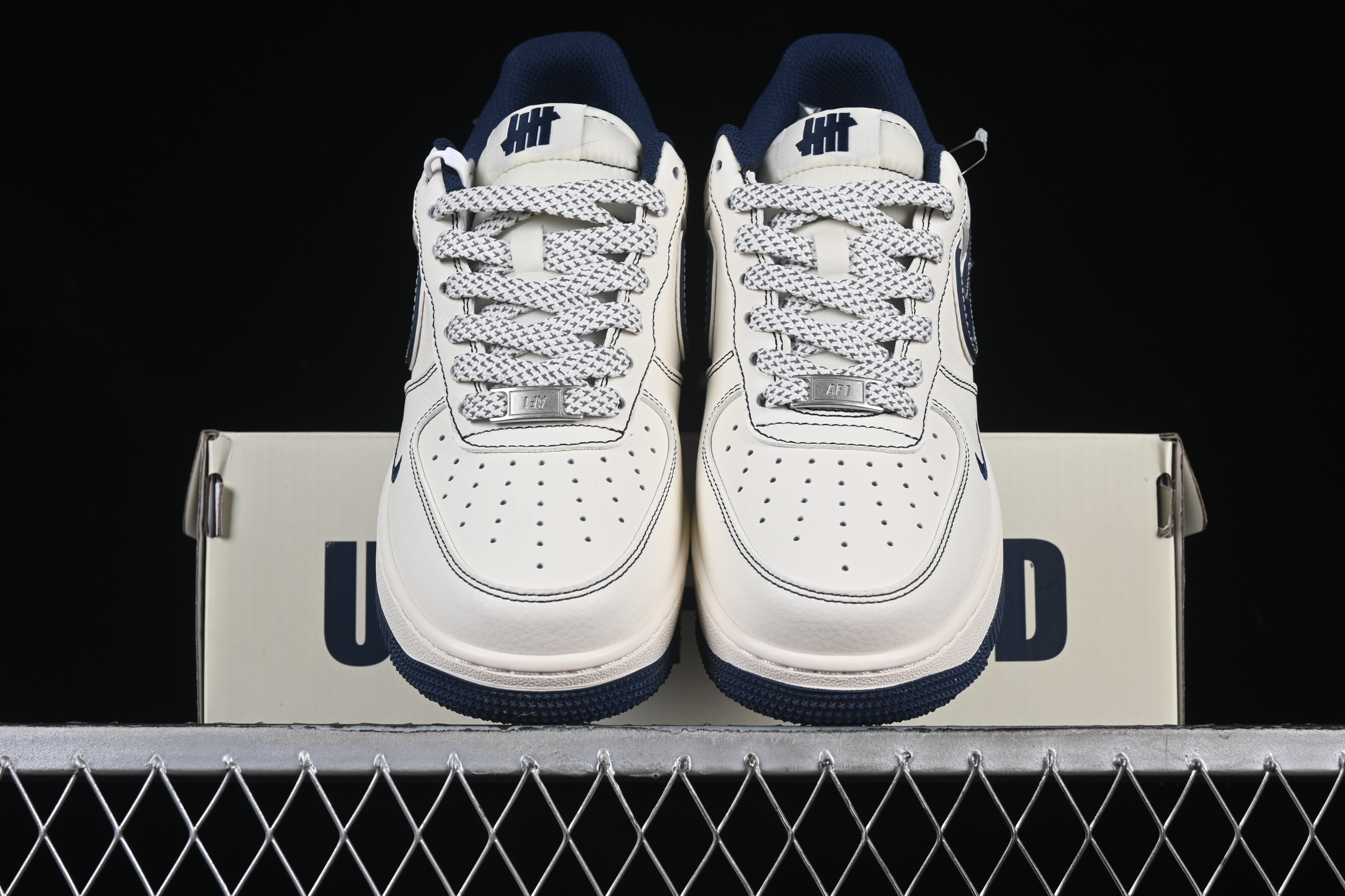 Nike Air Force 1 '07 Low UN Collaboration Navy Splatter Swoosh Casual Sneakers - XS1958-522