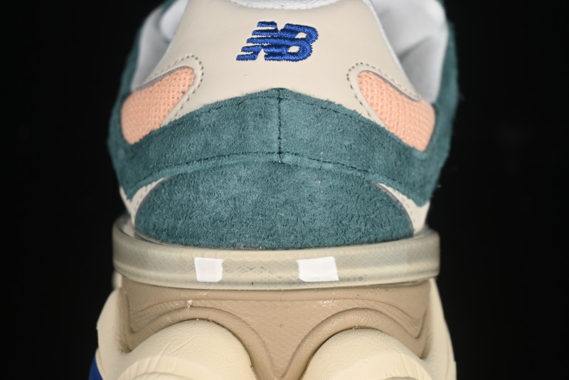 New Balance NB9060 Series Retro Casual Running Shoes with ABZORB Cushioning - U9060GEC