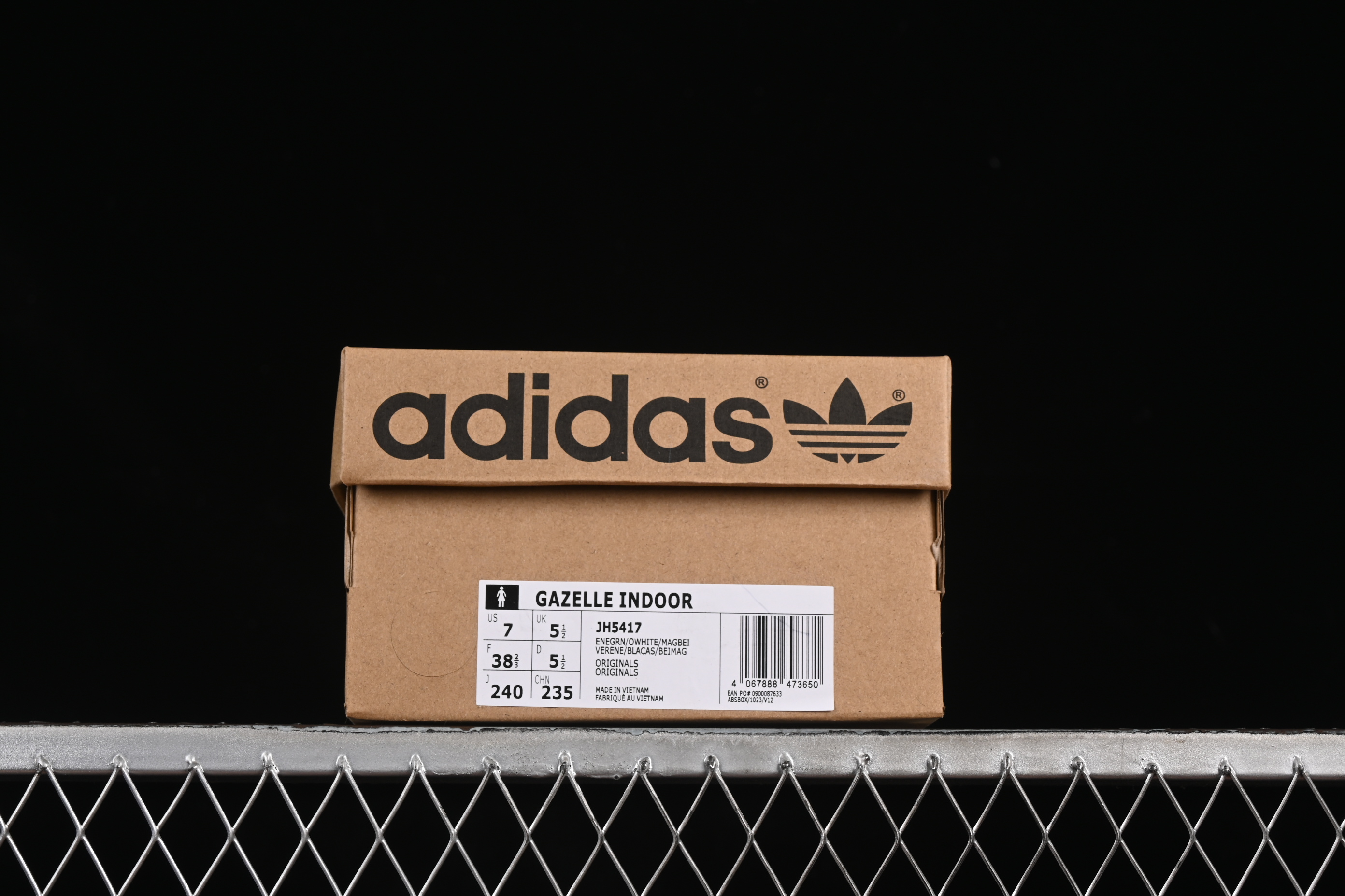 Adidas Originals Gazelle Indoor Retro Casual Sneakers with Anti-Slip and Durable Design - JH5417