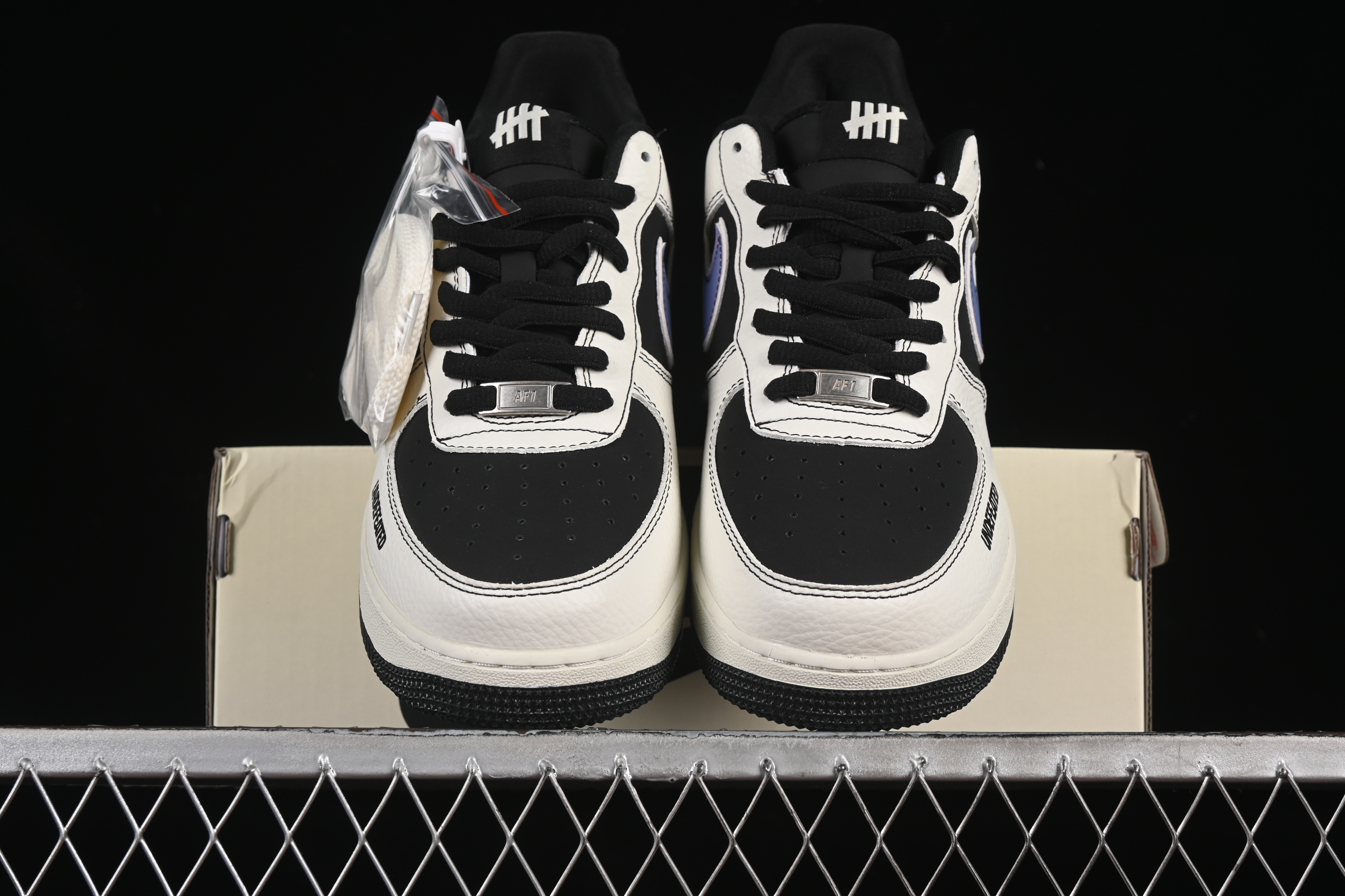 Nike Air Force 1'07 Low UN Collaboration Casual Sneakers in Black White Purple - SC9207-528