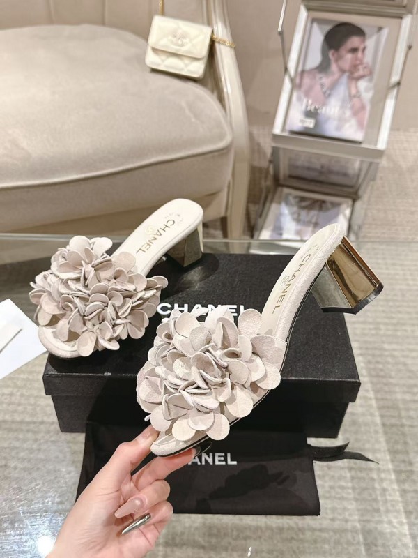 2025 Women Chanel Beige Leather Mules Floral B2032-2
