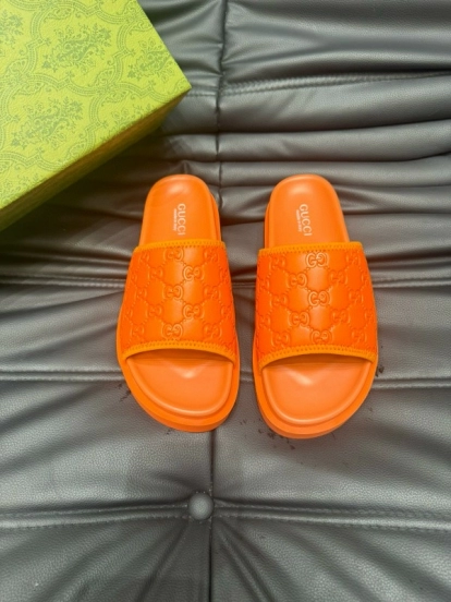 2024 Slippers Gucci Orange Rubber Slippers MJ00200