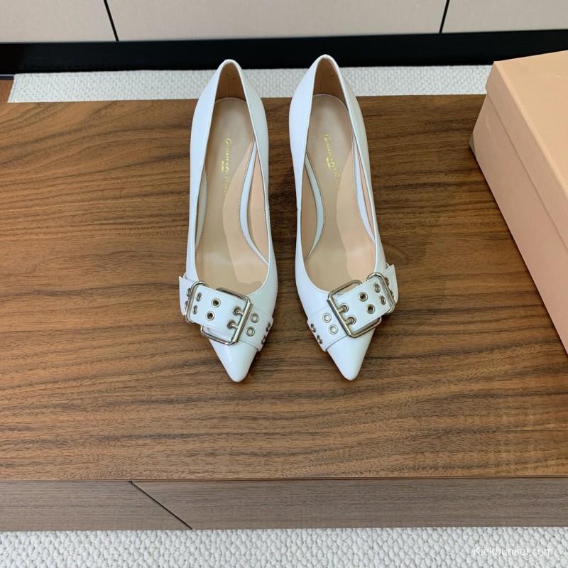 2025 Women Gianvito Rossi White Leather Buckle Pumps KFY00300