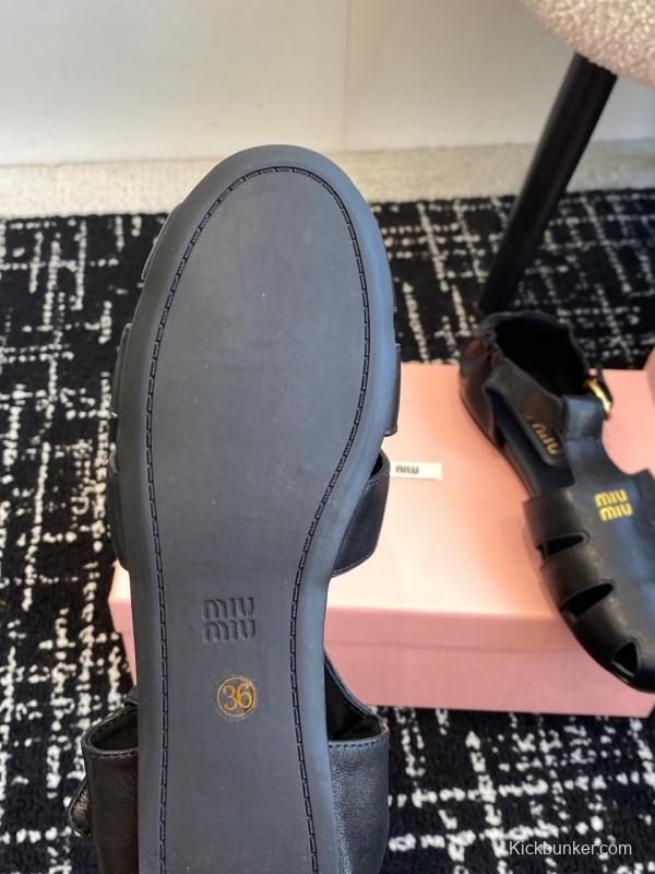 2025 Women Miu Miu Black Leather Flat Roman Sandals