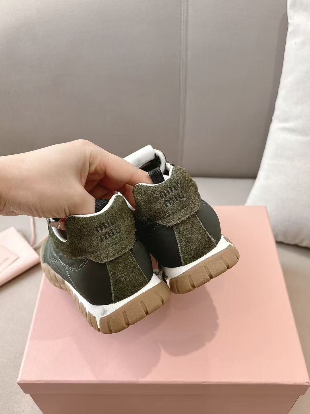 2025 Women Miu Miu Olive Green Suede Leather Sneakers KFY00280