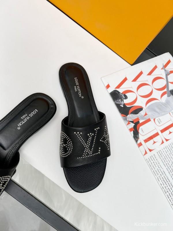 2025 Women Louis Vuitton Black Lambskin Slippers Riveted LY00200