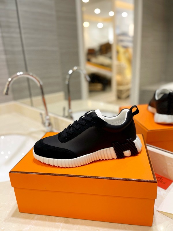 2024 Unisex Hermès Black White Leather Rainproof Fabric Casual Sneakers MJ00320