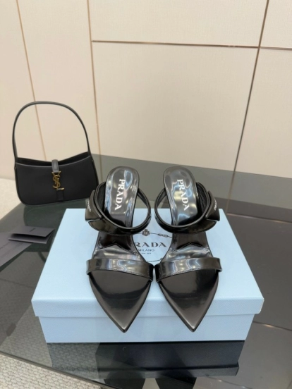 2025 Women Prada Black Leather Sandals