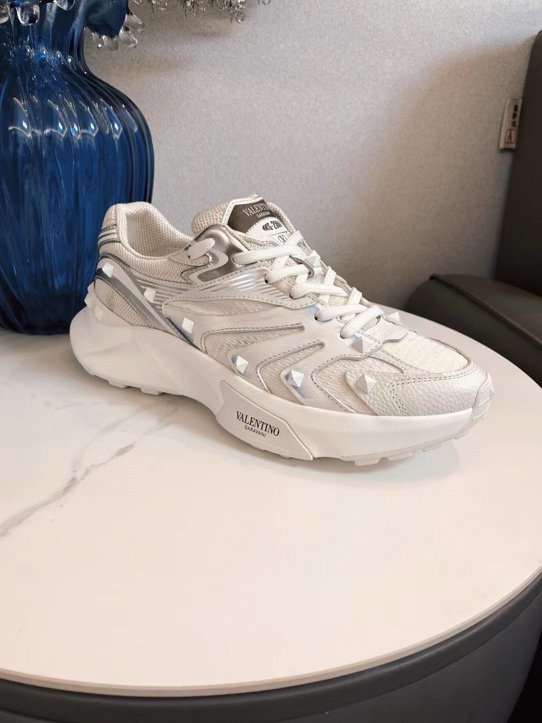 2024 Unisex Valentino White Silver Mesh Leather Sneakers MJ00410