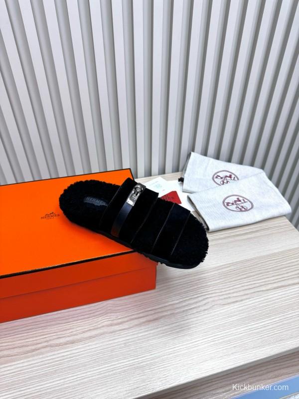 2024 Slippers Hermès Black Sheepskin Slippers MJ00300