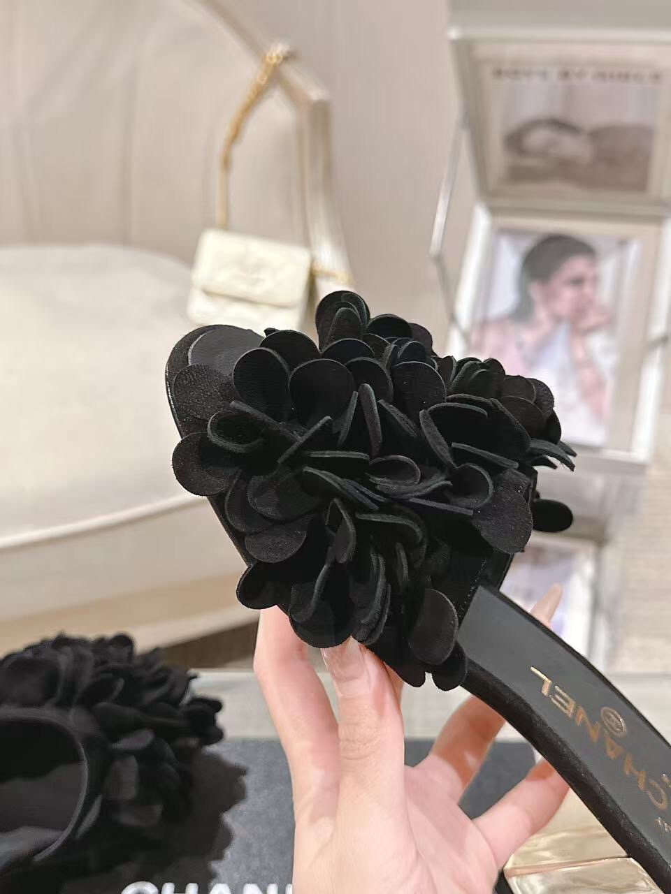 2025 Women Chanel Black Leather Slippers Floral B2032-2