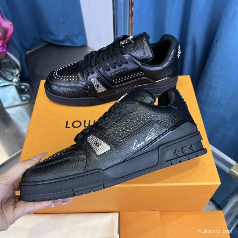 2025 Men Louis Vuitton Black Leather LV Trainer