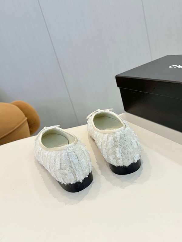 2025 Women Chanel White Black Lambskin Ballet Flats