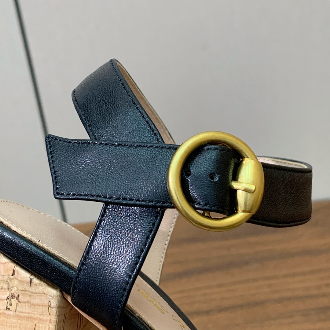 2025 Women Gianvito Rossi Black Leather Sandal
