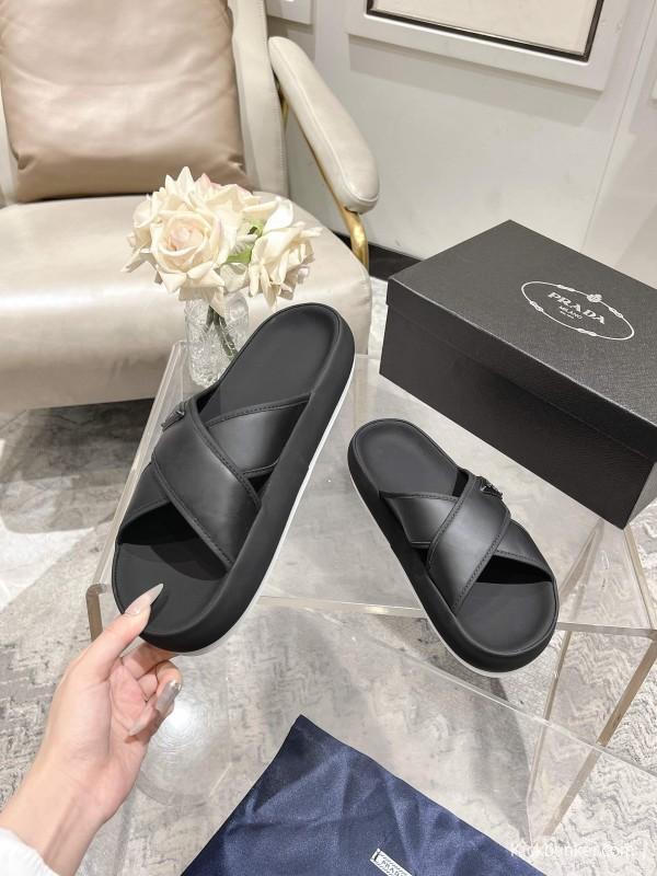 2025 Men Prada Black Leather Sandals KFY00220