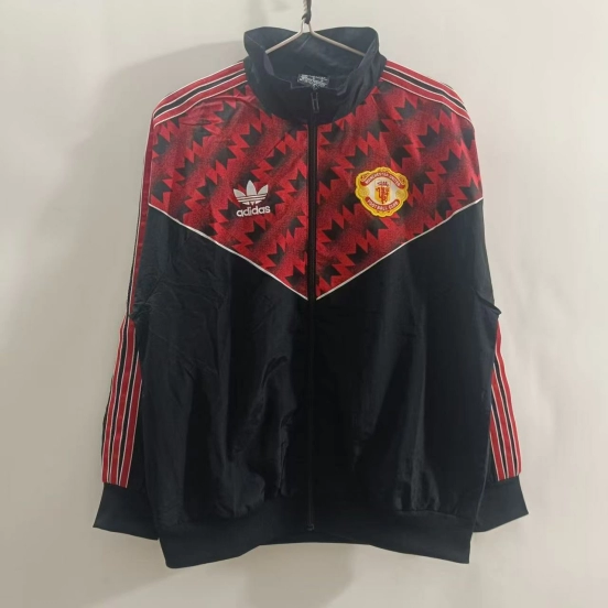 25/26 Manchester United Black with Red Zigzag Pattern Windbreaker