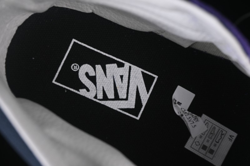 Vans Sk8-Mid Mid-Top Casual Skateboarding Shoes with Vulcanized Construction - VN0A4UUK76Y