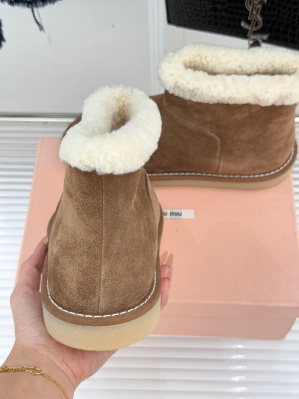 Miu Miu Retro Shearling Platform Snow Boots - KFY00300