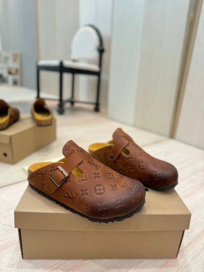 Louis Vuitton Louis Vuitton × BIRKENSTOCK Boston Closed-Toe Soft Sole Mule Slippers - KFY00300