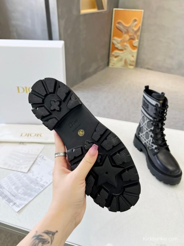 Dior Fall/Winter 2025 Retro Work Boots - Ly00350