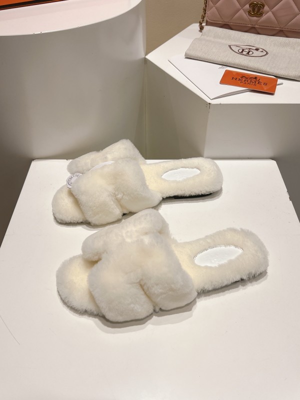 Hermès 2025 SS Love Fur Slippers Flat Sole Autumn Winter Collection - LY00240