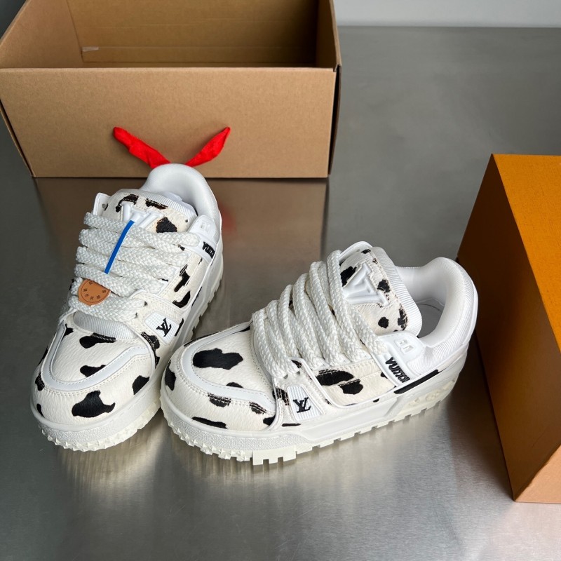 Lv 2025/ss Signature Logo Leather Sneakers - YC