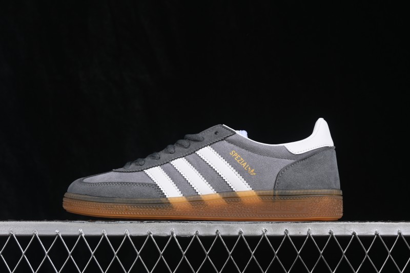 Adidas Handball Spezial Classic Retro Skateboarding Shoes with Suede Upper and Gum Rubber Sole - IH6588