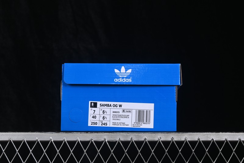 Adidas Samba OG Casual Sneakers with Timeless Retro Design - IH9373