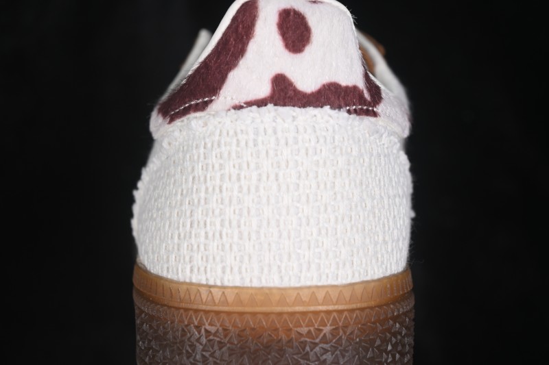 Adidas Handball Spezial Retro Skateboarding Shoes with Suede Upper and Gum Sole - IH4588