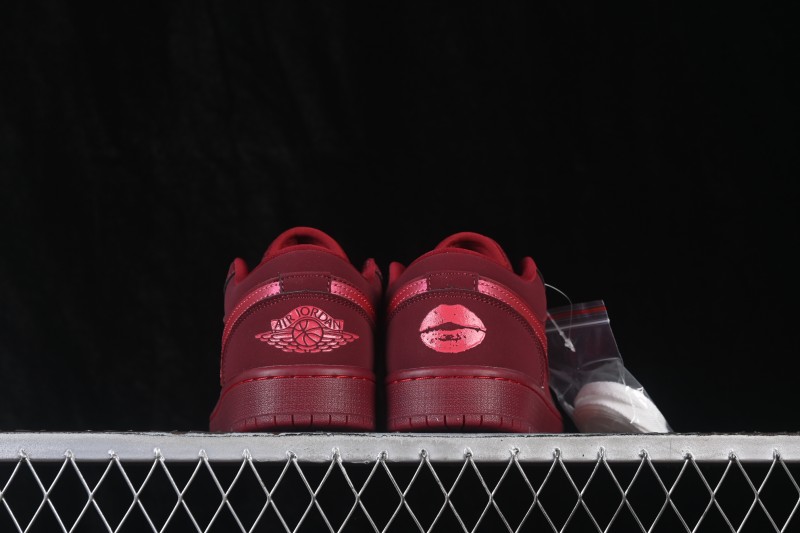 Jordan Air Jordan 1 Low Retro Basketball Shoes with Gum Sole in Wine Red - IB7012-600