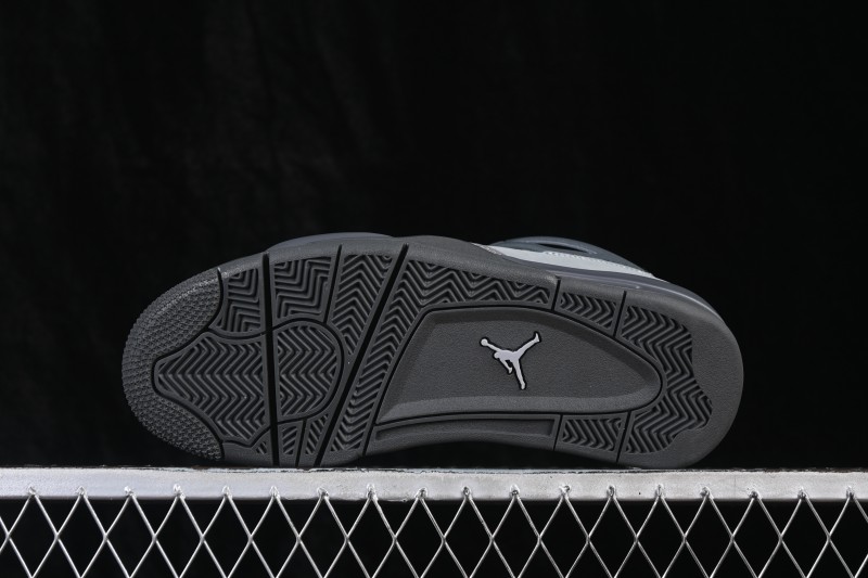 Nike Air Jordan 4 Retro SE Running Shoes with Smoke Grey and Cement Grey Colorway - FQ7928-001