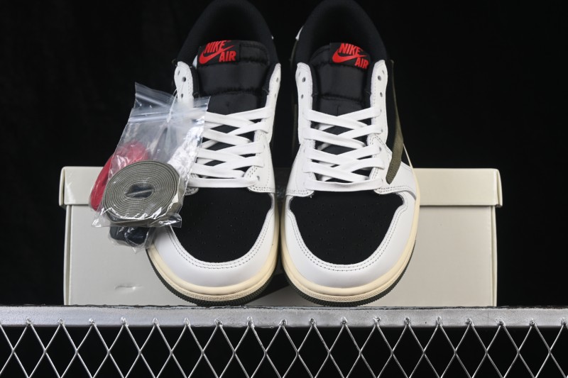 Nike Travis Scott x Air Jordan 1 Low OG AJ1 Retro Low-Top Sneakers with Reverse Swoosh - DZ4137-106