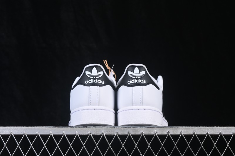 Adidas Superstar II Shell-Toe Casual Sneakers with Premium Leather Upper - IH8659