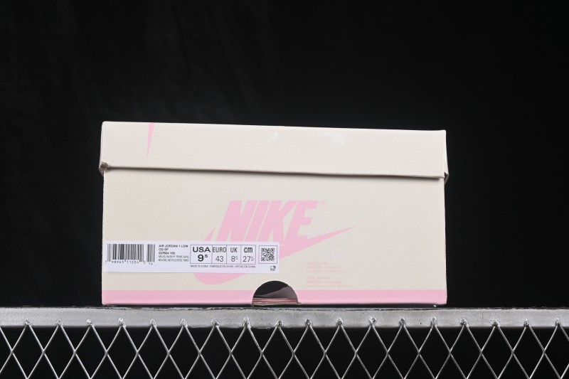 Nike Air Jordan 1 Low OG Travis Scott Reverse Swoosh Premium Full-Grain Leather Sneakers - IQ7604-100