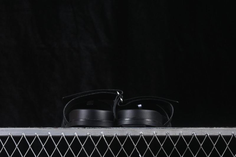 Hermes Chypre Flat Slide Sandals with Embossed Logo - Black