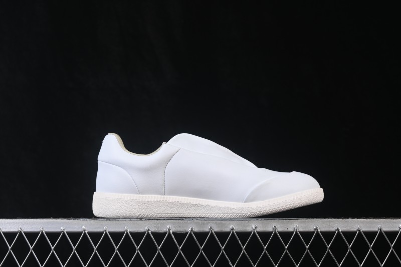 Maison Margiela Replica Calfskin Retro Low-Top Sneakers - S58WS0180