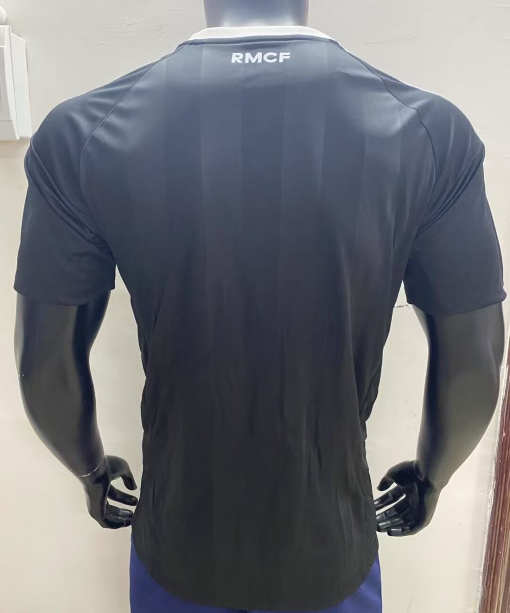 25/26 Real Madrid Black Goalkeeper Jersey